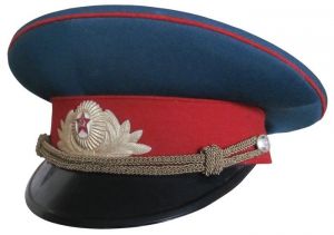 Фуражка офицерская парадная общевойсковая ― Сержант